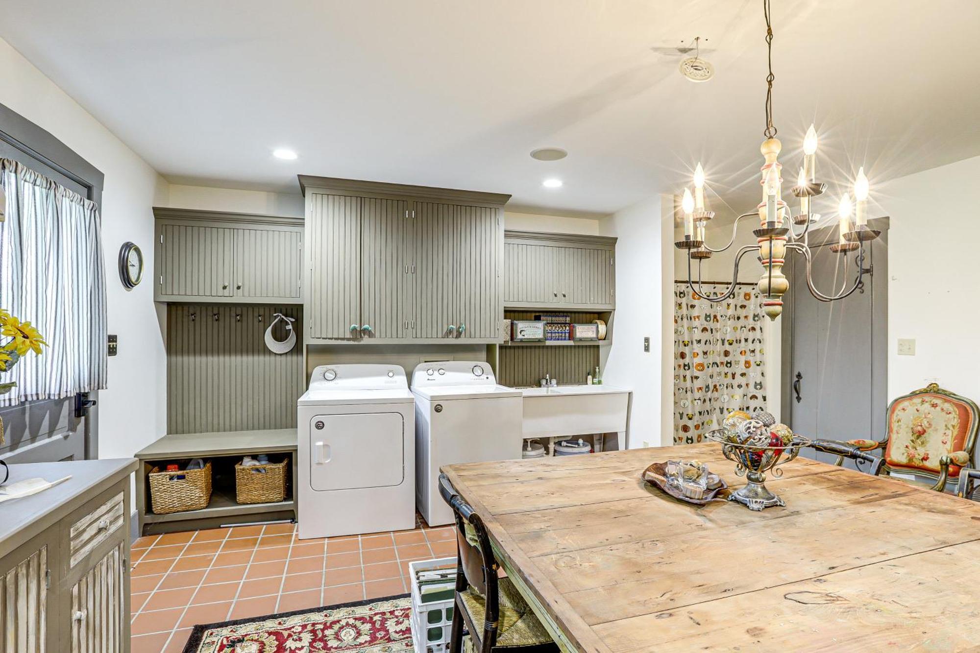 Spacious And Historic Cabin In New Haven With Pond! Exterior photo
