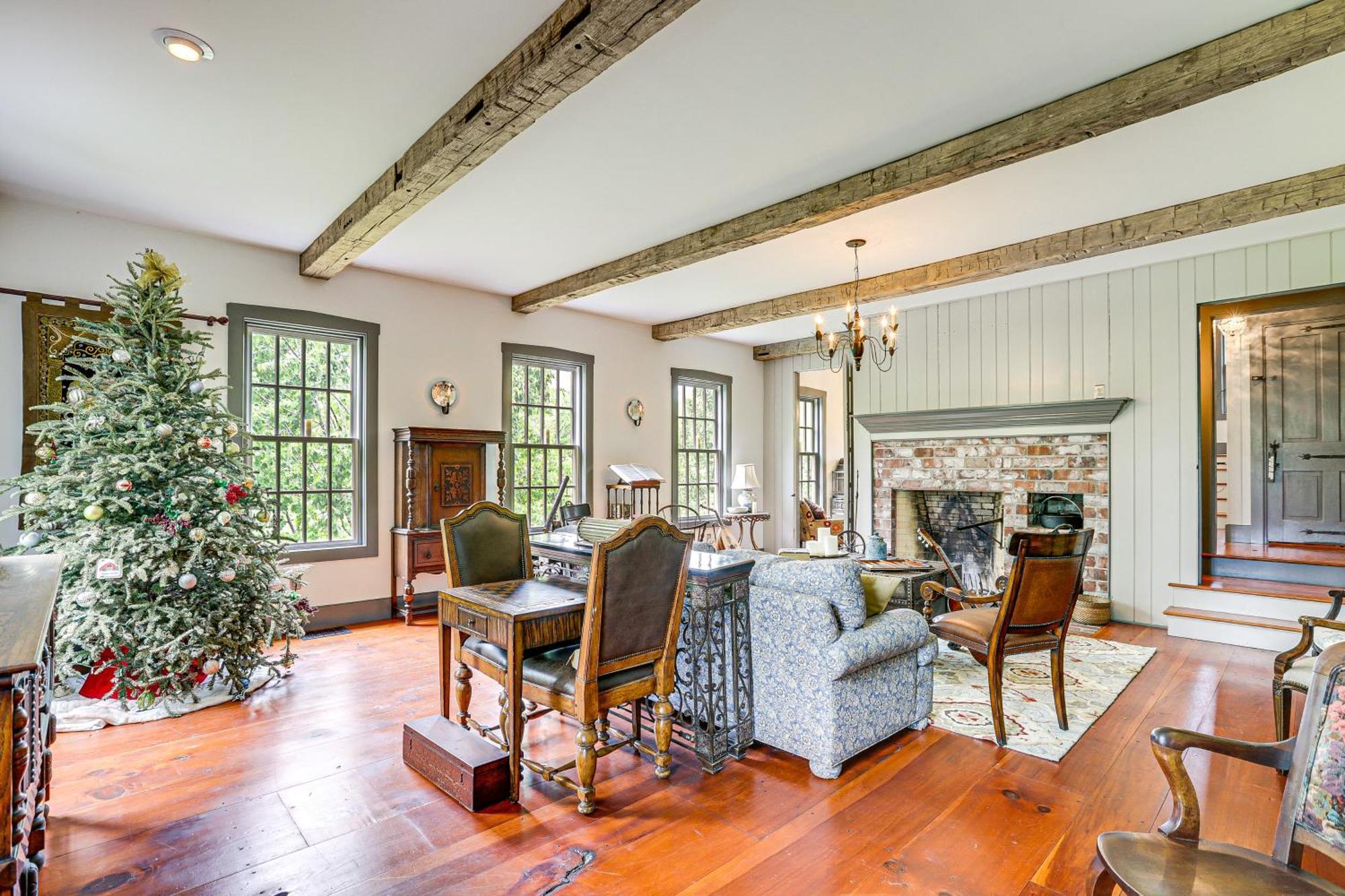Spacious And Historic Cabin In New Haven With Pond! Exterior photo