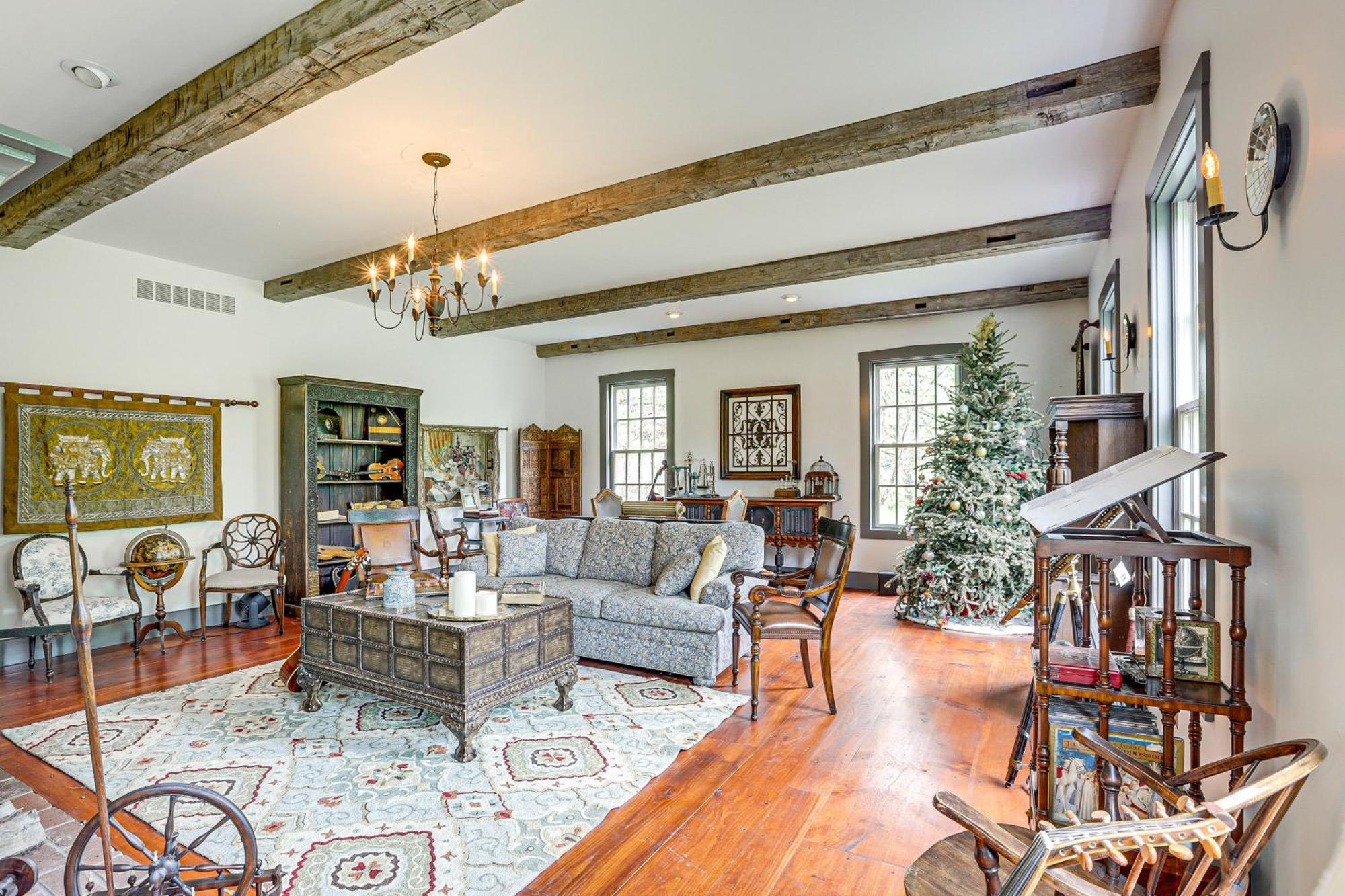 Spacious And Historic Cabin In New Haven With Pond! Exterior photo